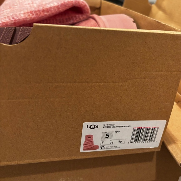 UGG Pink Women's Boots with Legwarmers - Picture 3 of 3